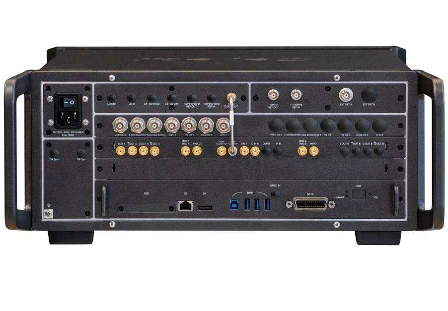 AkmeTech AT1466E Аналоговый генератор сигналов от 6 кГц до 33 ГГц