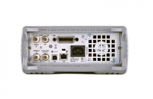 33522B Генератор сигналов