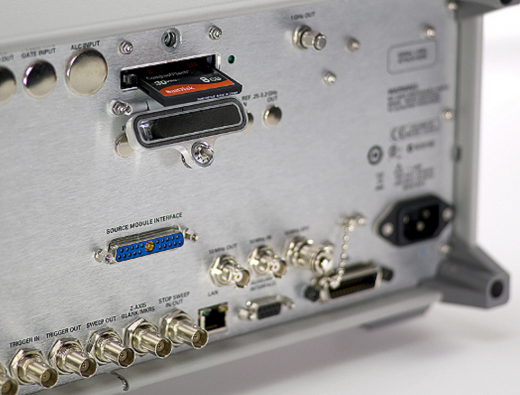 E8663D PSG RF Аналоговый генератор сигналов