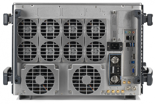 UXR0704A Осциллограф